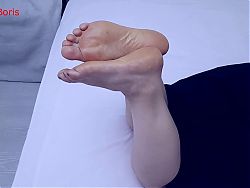 Anna shows the soles of her feet. Do you want to cum on the soles of your feet?